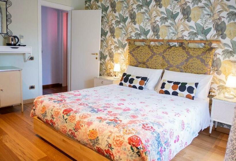 اتاق استاندارد با بالکن, B&b Anastagi