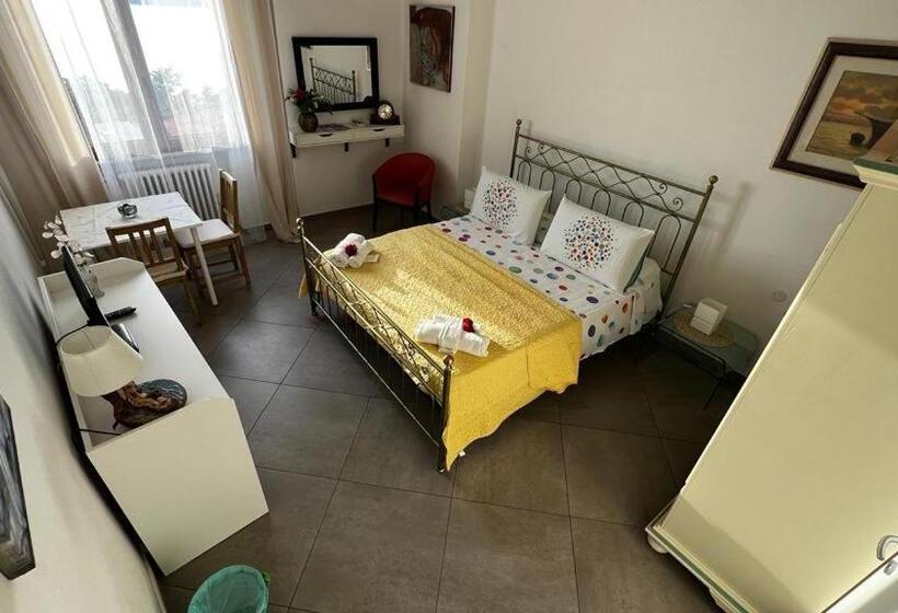 اتاق استاندارد با چشم‌انداز دریا, B&b Camera Bellavista