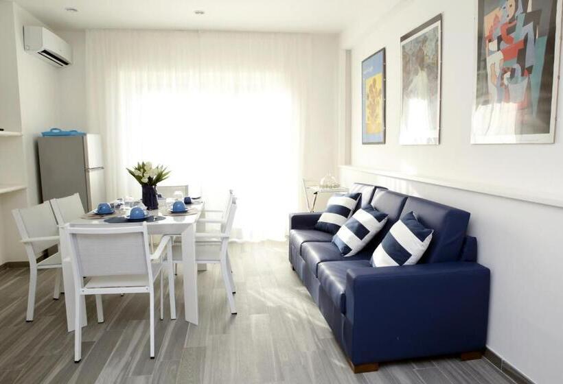 Quarto Estandar, La Marina B&b