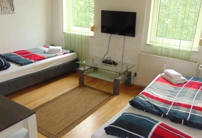 Трехместный Номер Стандарт Совместная Ванная, Hostel Schützenbrücke