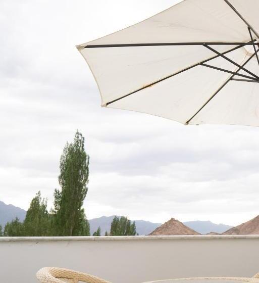 اتاق استاندارد با تخت بزرگ, Angkasa Ladakh Resort