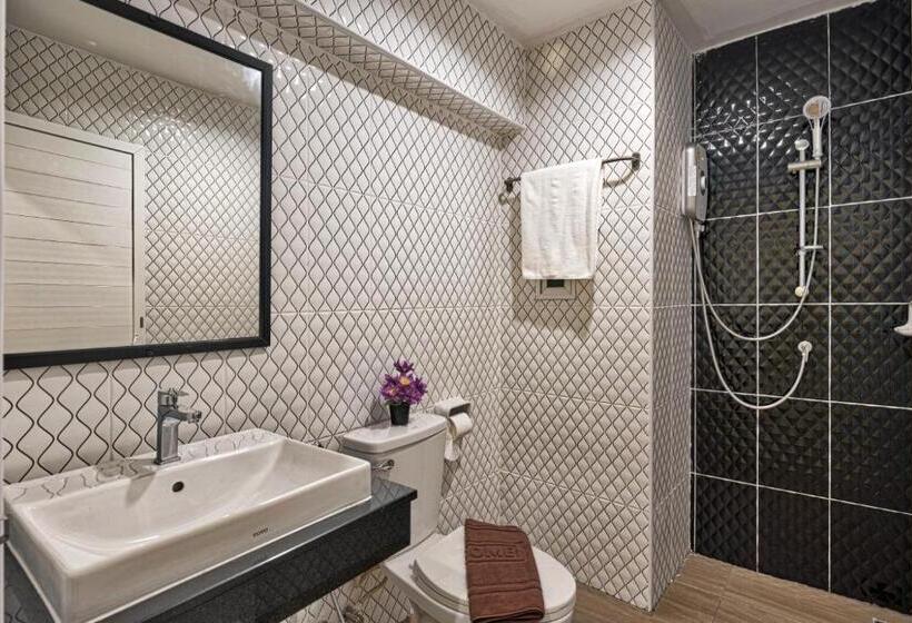 Номер Стандарт с Балконом, Tj Patong Hotel   Sha Plus