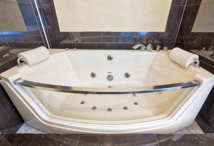 Номер Стандарт с Гидромассажем, Tj Patong Hotel   Sha Plus