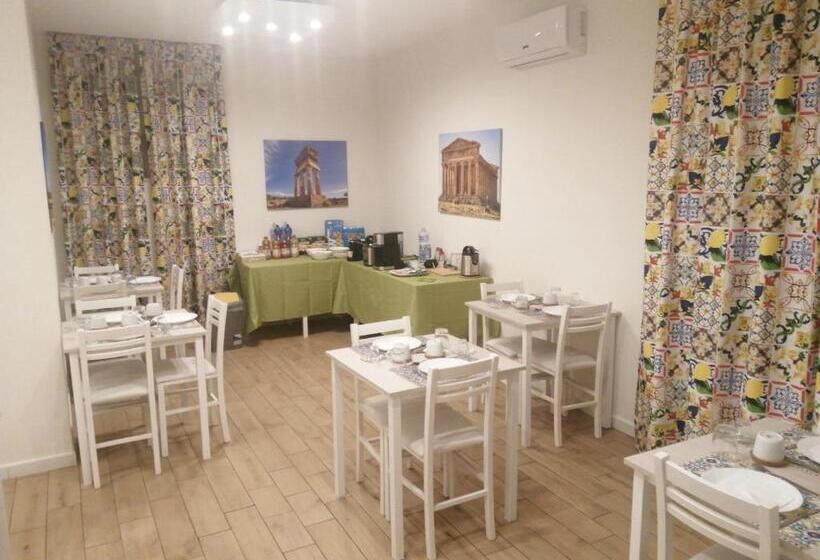 Трехместный Номер Deluxe, Esseneto Rooms