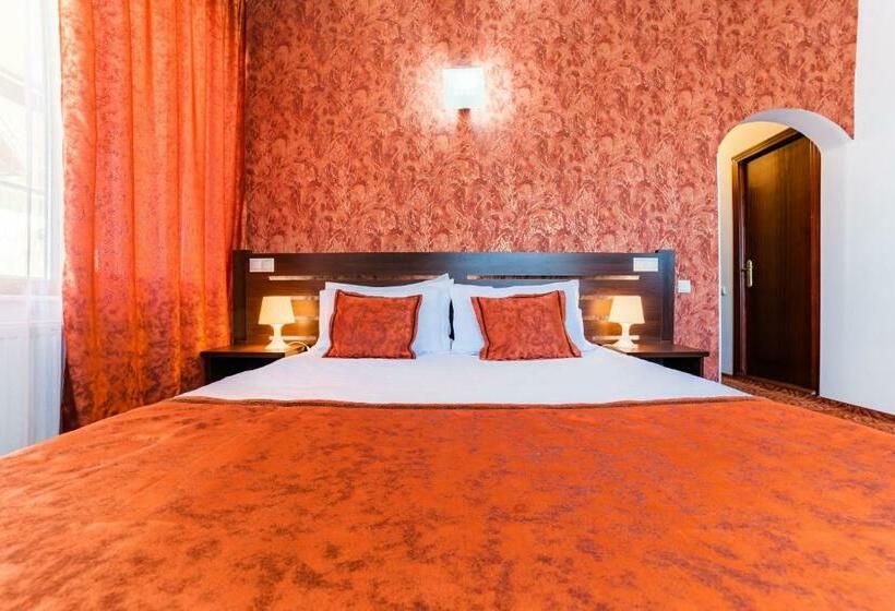 Номер Deluxe с Балконом, Pensiunea Constanta