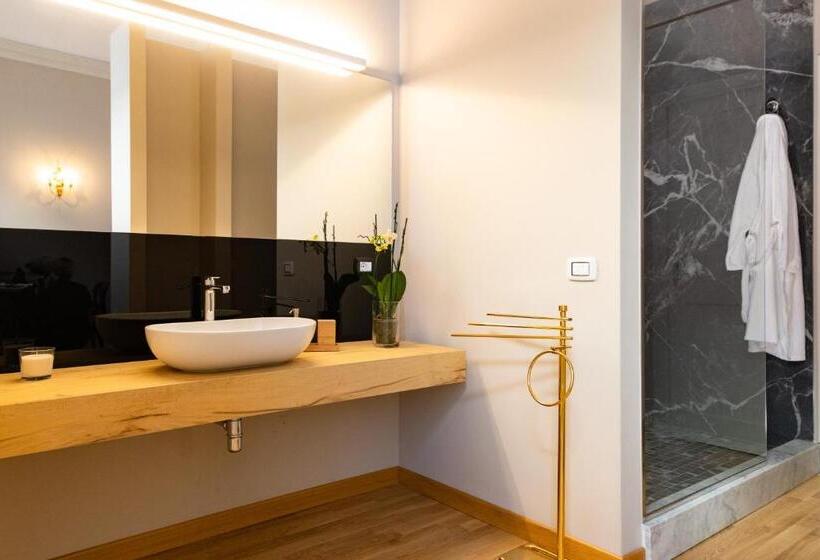 اتاق سوپریور سه تخته, Divisi Suites & Spa