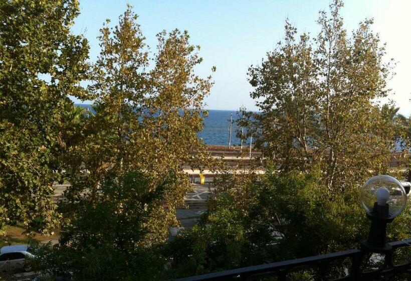 Triple Room Sea View, Platamone Rooms
