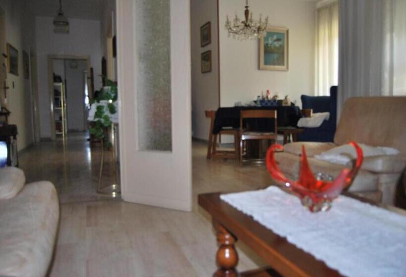 اتاق استاندارد با بالکن, A Casa Di Lidia B&b Gaeta