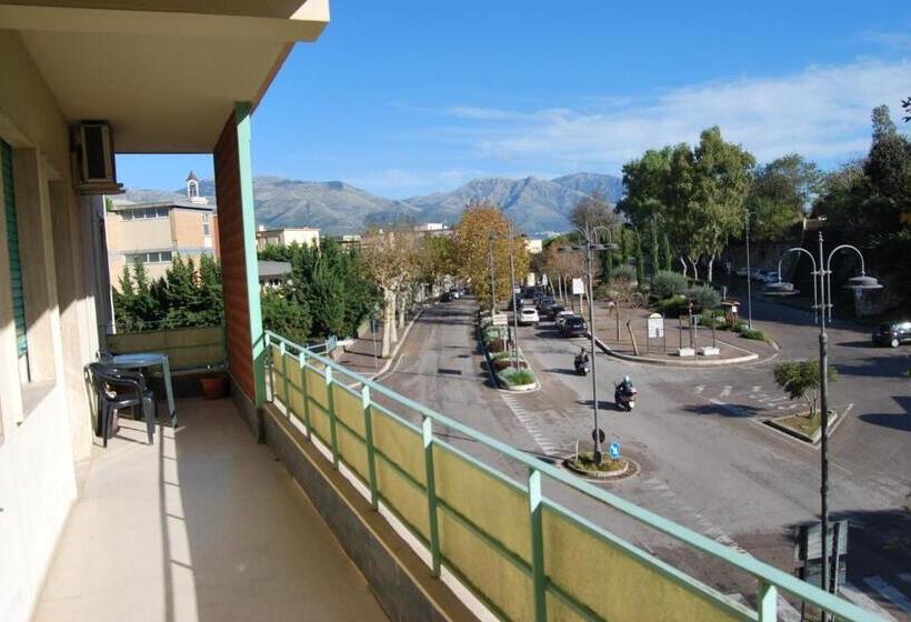 اتاق استاندارد با بالکن, A Casa Di Lidia B&b Gaeta