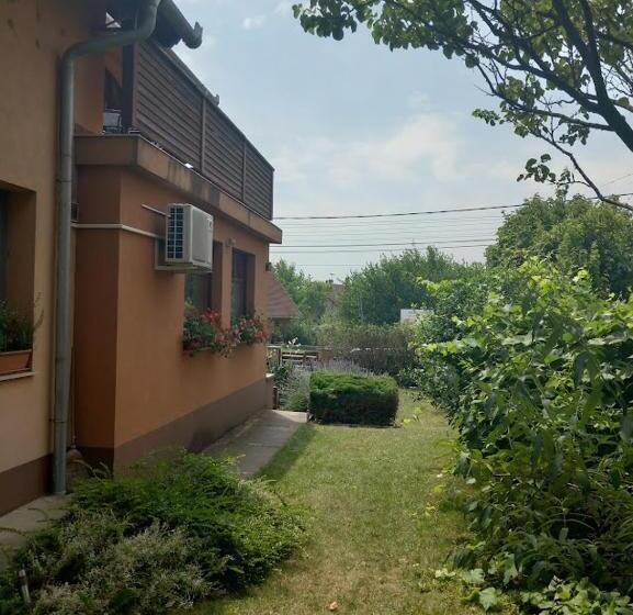 一居室别墅, árnyas Panzió Gödöllő