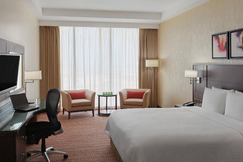 اتاق سوپریور با تخت بزرگ, Courtyard By Marriott Jazan
