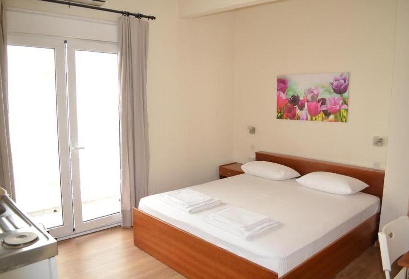Номер Стандарт с Балконом, Europa   Family And Senior Friendly