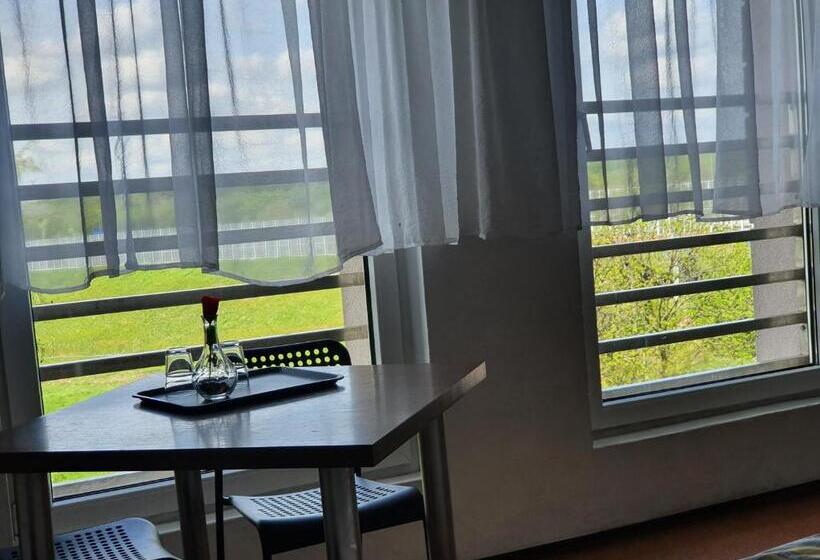 标准三人间共用浴室, Twój Hostel Bytom