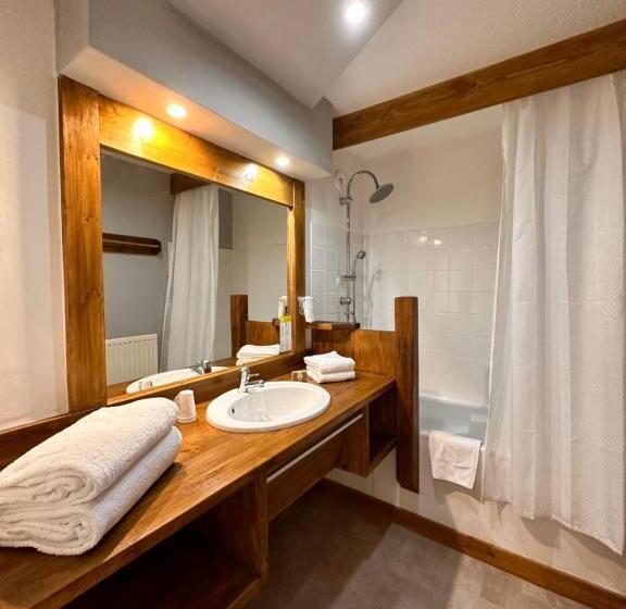 اتاق سوپریور با تخت بزرگ, Fontaine Du Mont Blanc Hotel & Spa