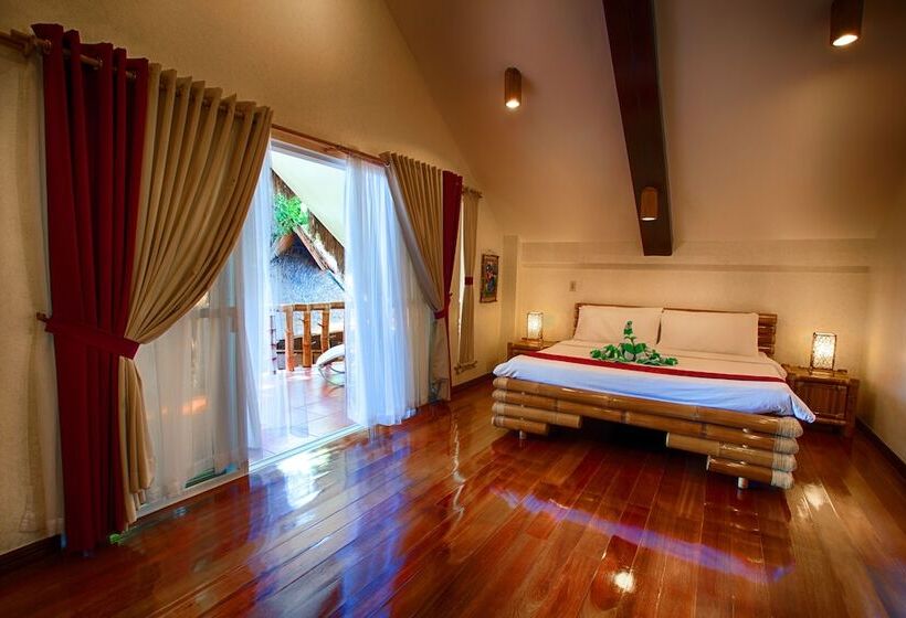 Люкс, Pura Vida Beach & Dive Resort