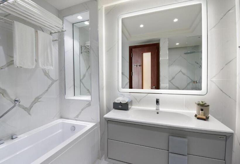 1 Bedroom Apartment Sea View, Wyndham Grand Doha West Bay Beach