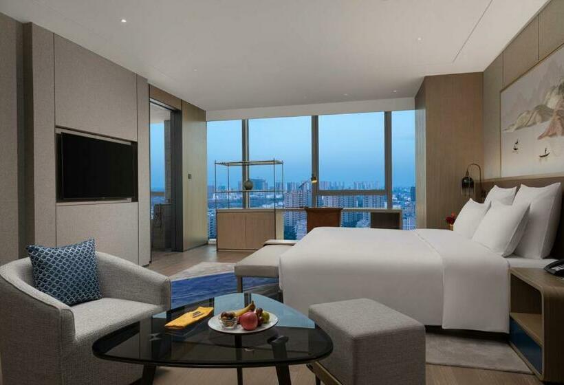 Номер Executive Кровать Кинг, Pullman Huai An 淮安铂尔曼酒店