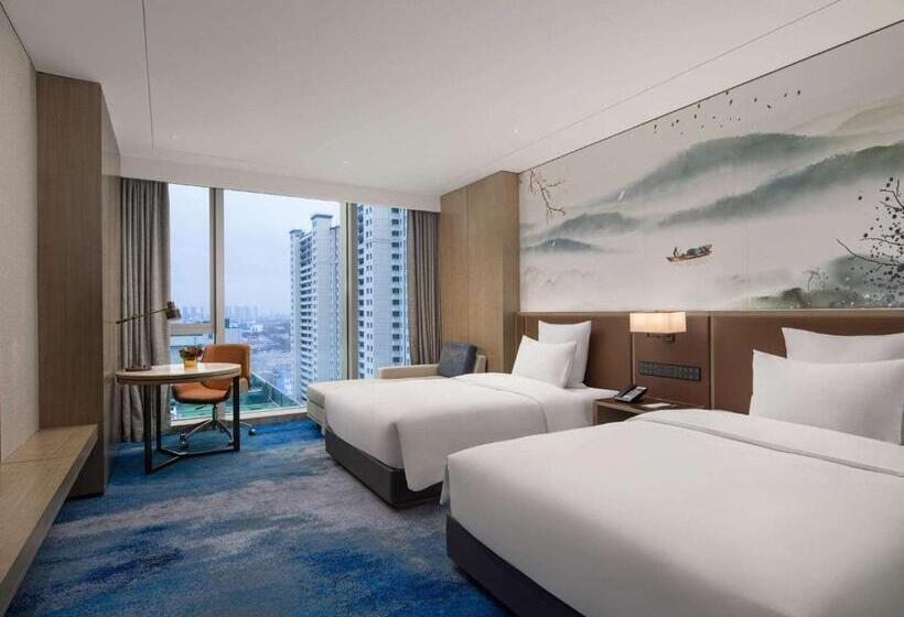 Семейный номер Делюкс с кроватью размера king size, Pullman Huai An 淮安铂尔曼酒店