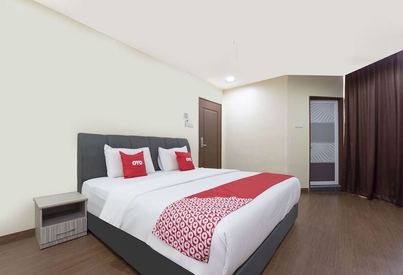 Camera Deluxe, Oyo 90380 Hotel Jasin