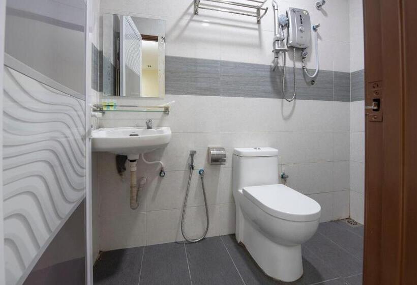 Camera Standard, Oyo 90380 Hotel Jasin