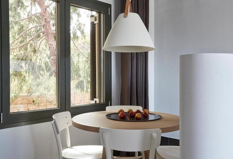 سوئیت سینیور, Lena Mare Boutique