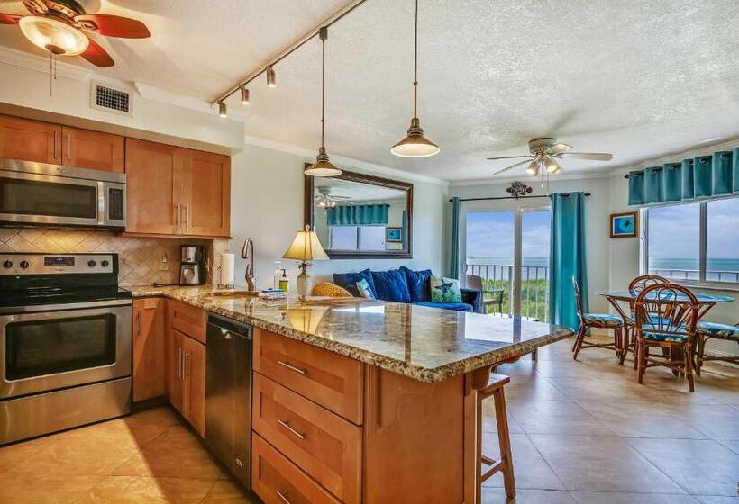 Апартаменты 2 Спальни, Oceanside Retreat