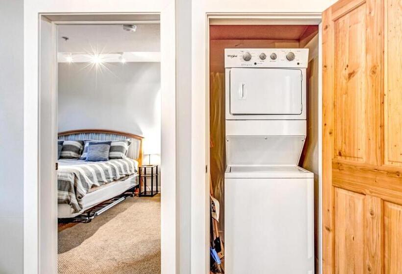 침실 1개 아파트, Cozy Crestview Condo