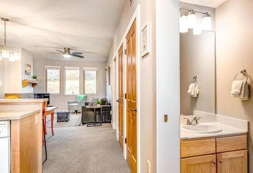 침실 1개 아파트, Cozy Crestview Condo
