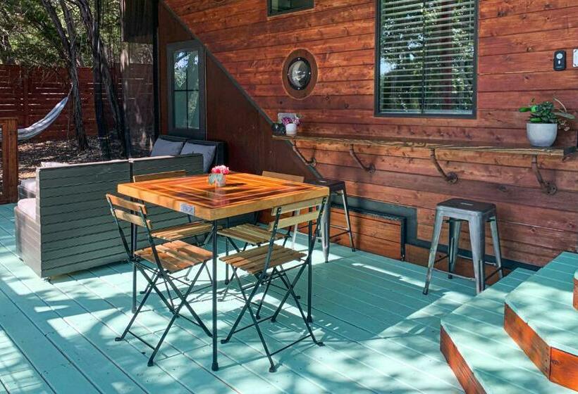 חדר סטודיו סטנדרד, Chimney Rock Tiny Home