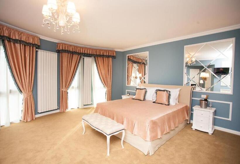 سوییت جونیور, Villa Boutique Lafayette