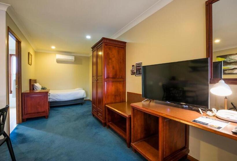 Студия Стандарт, Nightcap At Federal Hotel Toowoomba