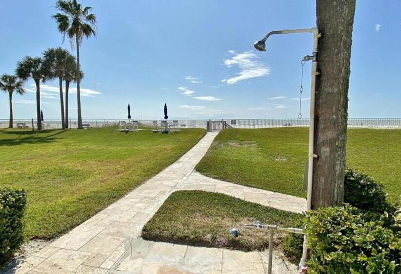 침실 2개 아파트, Lighthouse Pointe 402