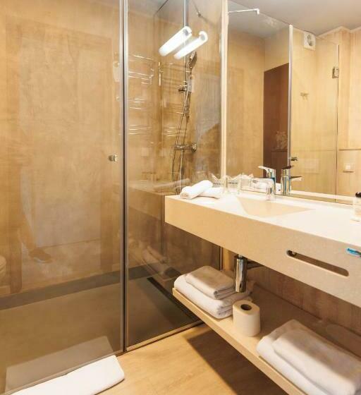 اتاق استاندارد با بالکن, Palmon Bay Hotel & Spa
