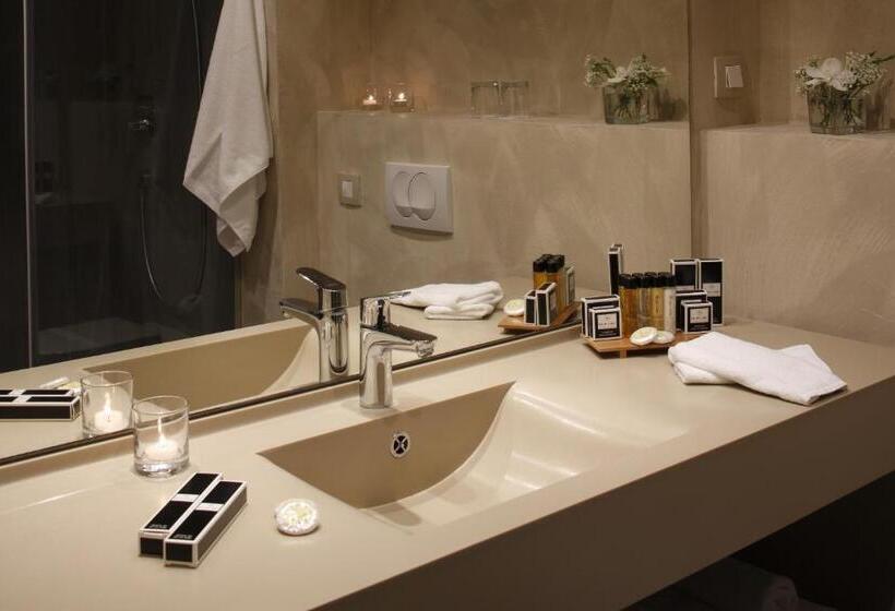 اتاق لوکس با چشم‌انداز باغ, Palmon Bay Hotel & Spa