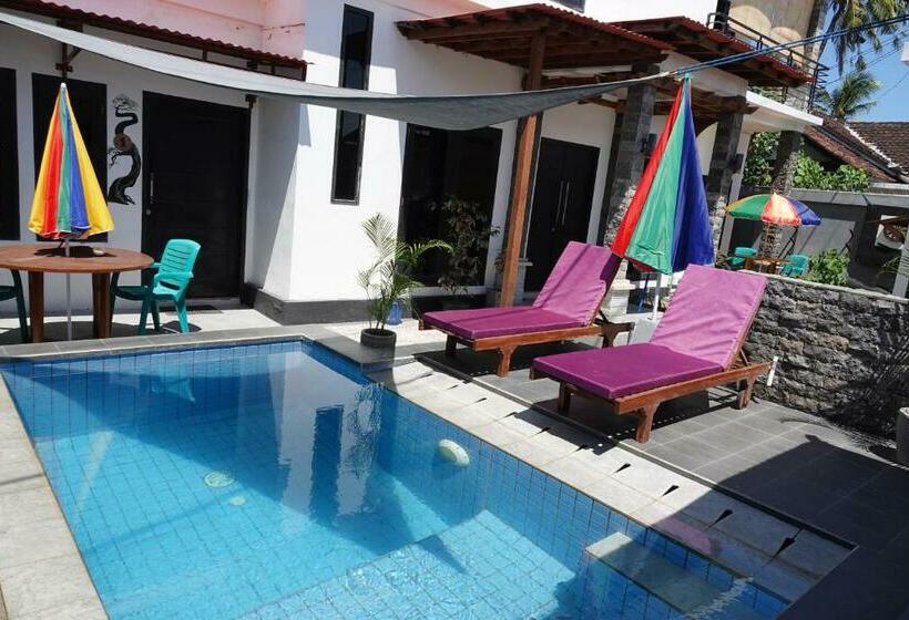 اتاق استاندارد با بالکن, Wave House Gerupuk South Lombok