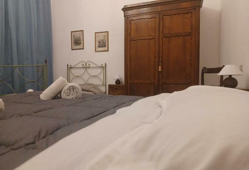 اتاق استاندارد سه نفره, Home Sweet Home 3   Affittacamere Lucca