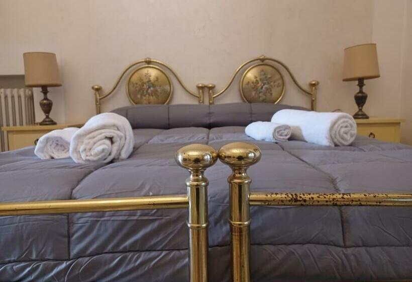 اتاق استاندارد با سرویس بهداشتی مشترک, Home Sweet Home 3   Affittacamere Lucca