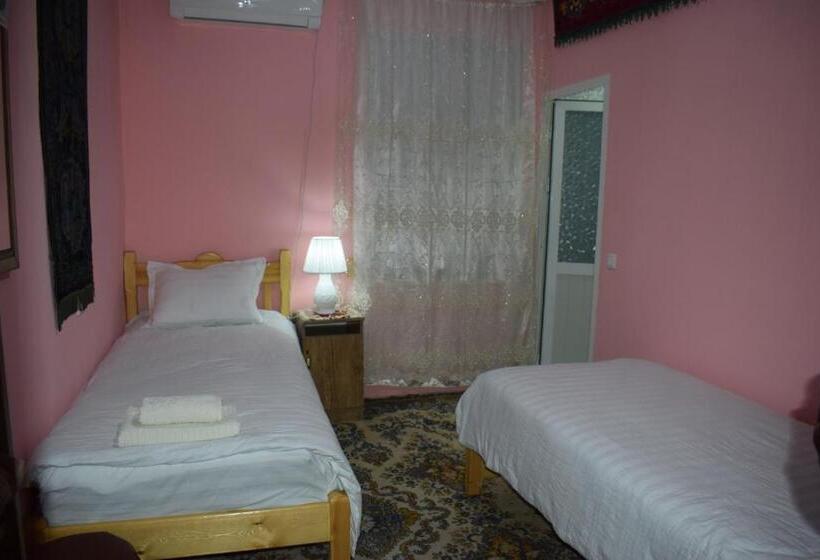 シティビューのデラックスルーム, Musobek Guest House