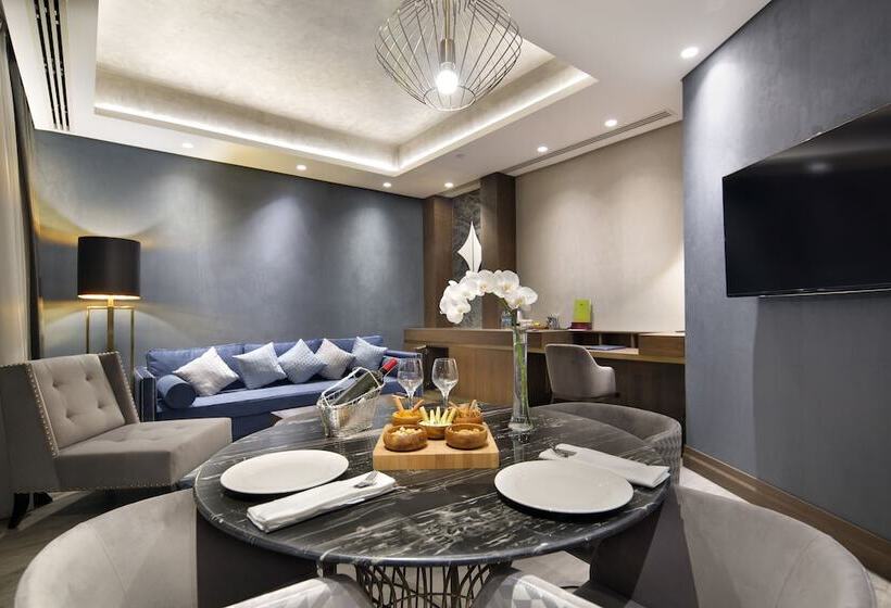 스위트 킹사이즈 침대, Doubletree By Hilton Hotel Istanbul   Piyalepasa