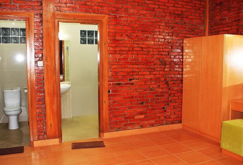Вилла Premium 3 Спальни, Jambuluwuk Convention Hall & Resort Puncak