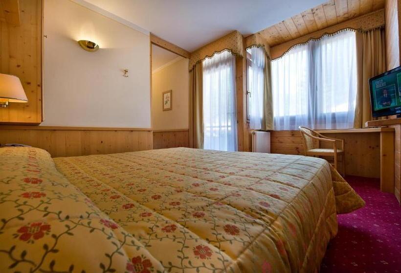 4인용 스탠다드 룸, Sporthotel Rosatti