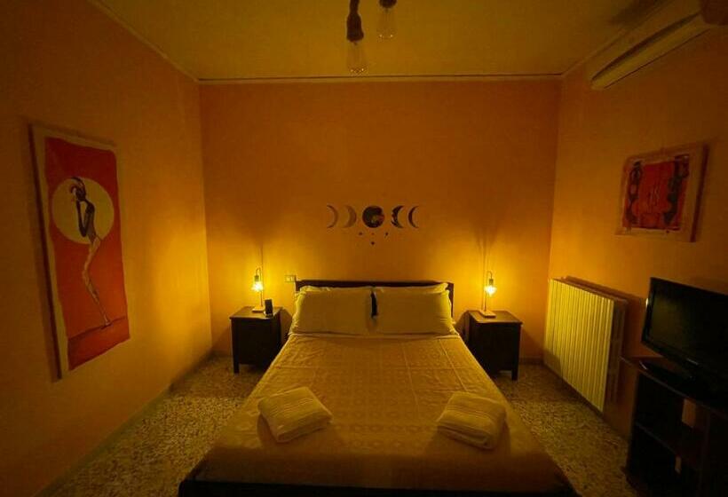 Номер Стандарт с Террасой, Mezzaluna Guest House