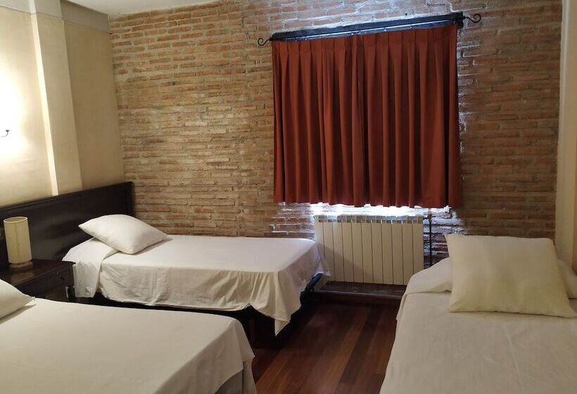 Номер Стандарт Трехместный, Hospedium Hotel La Fuente