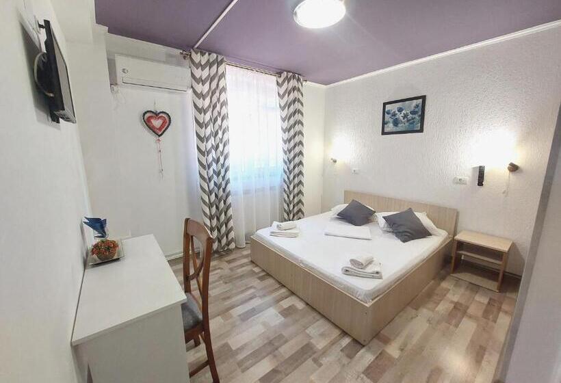 Номер Deluxe, Pensiunea Boema Ploiesti