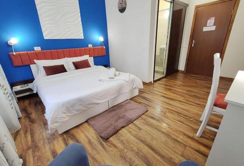 Номер Deluxe, Pensiunea Boema Ploiesti