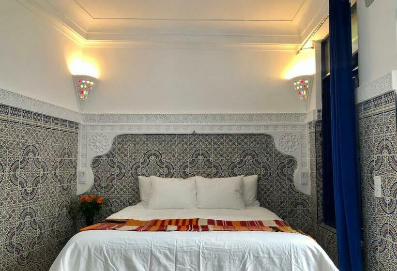 اتاق لوکس, Riad Imndi