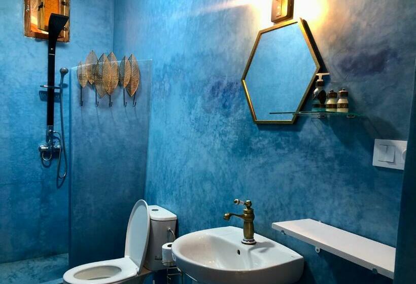 اتاق لوکس, Riad Imndi
