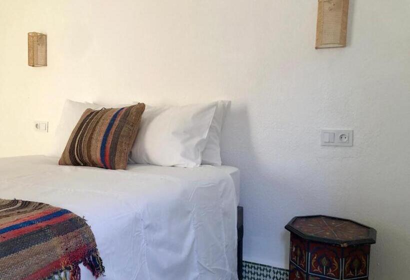 اتاق لوکس, Riad Imndi