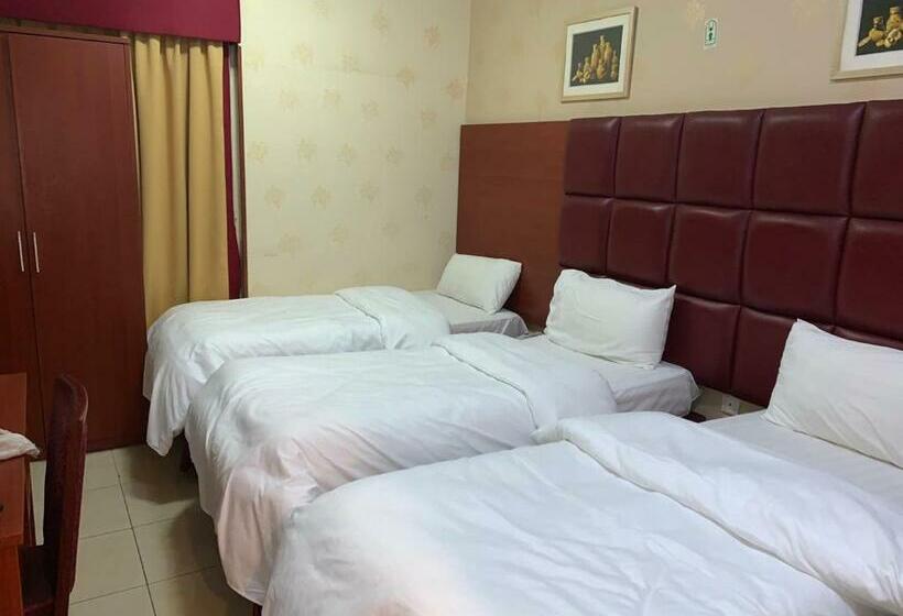 Economy Quadruple Room, فندق الأحباب الكبرى الفندقية ٢