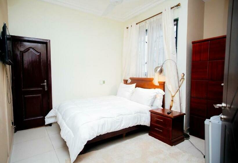 Basic Room, Aduk Guest House Airport City Accra